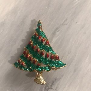 Christmas tree brooche